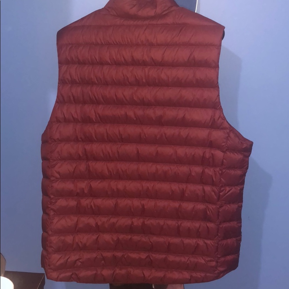 Vests - Picture 4 of 4